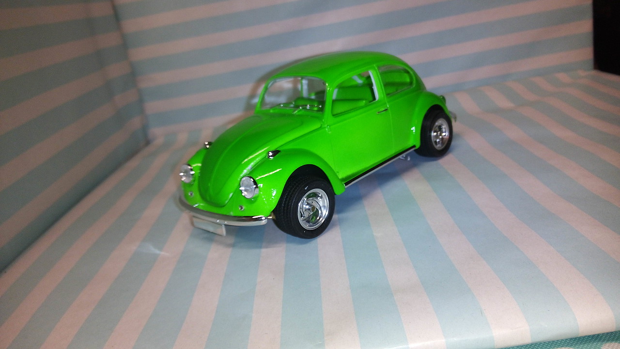 Revell-Monogram 1968 VW Beetle Type 1 Plastic Model Car Kit 1/24 Scale  #854192