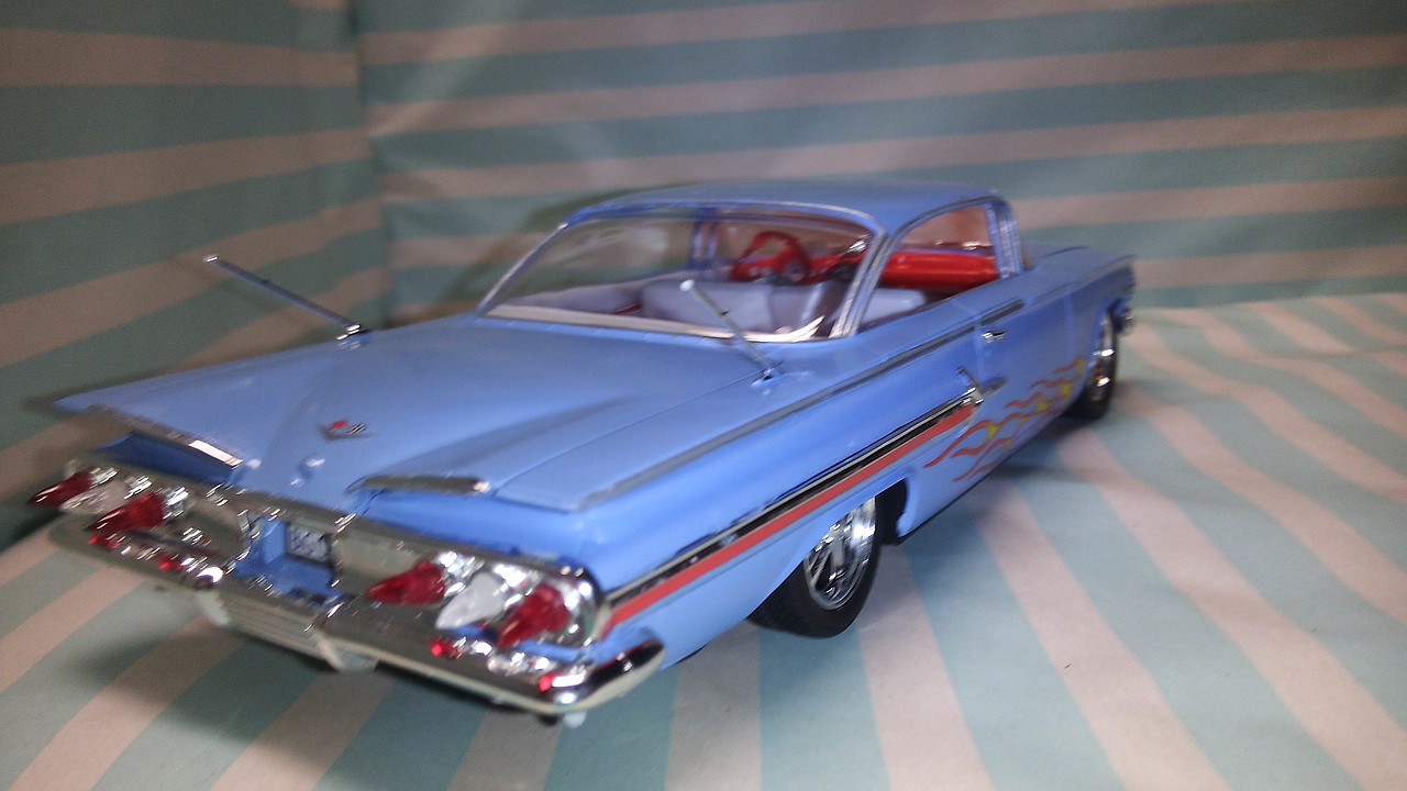 1960 Chevy Impala Hardtop 2n1 Plastic Model Car Kit 125 Scale