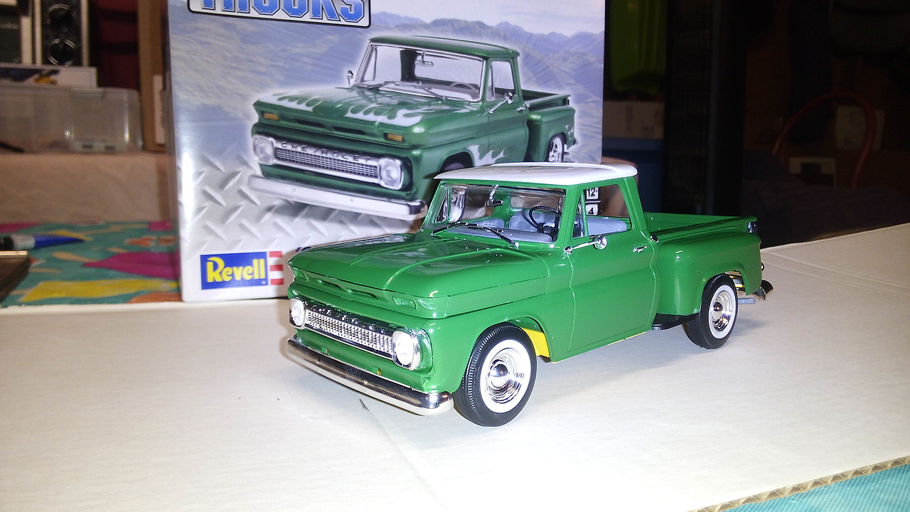 1965 Chevy Stepside Pickup 2'n1 -- Plastic Model Truck Kit -- 1/25 ...