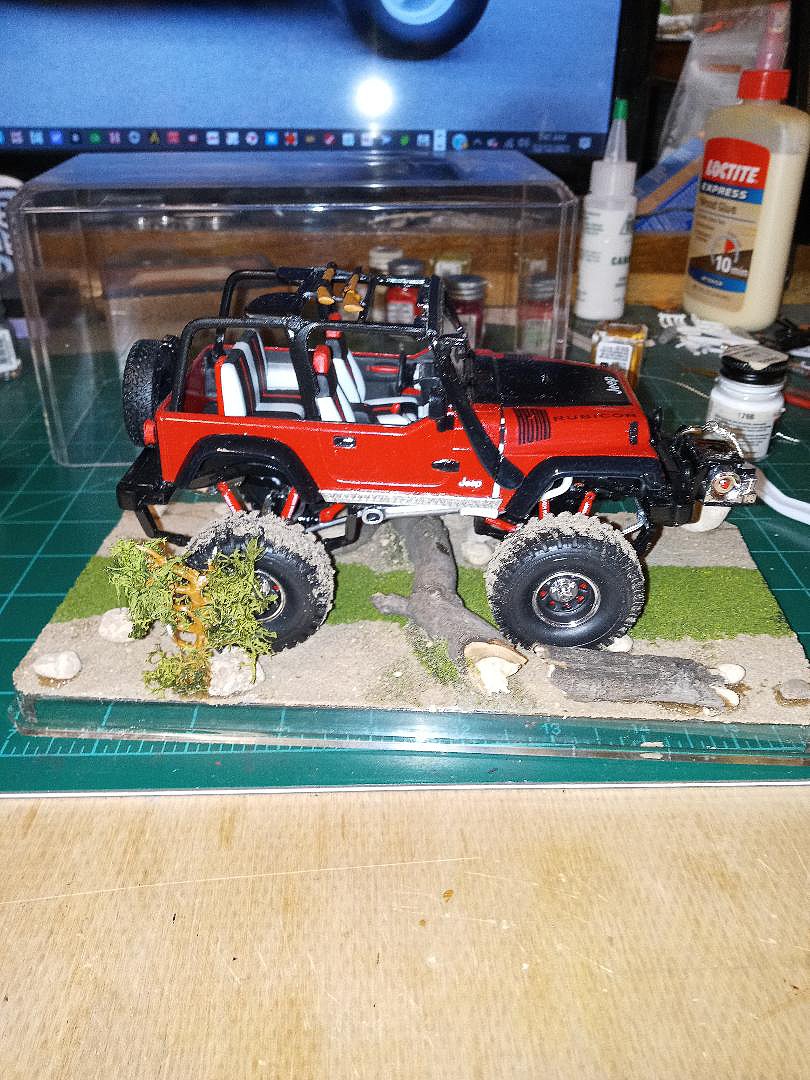 Jeep Wrangler Rubicon Plastic Model Jeep Kit 1/25 Scale 4501