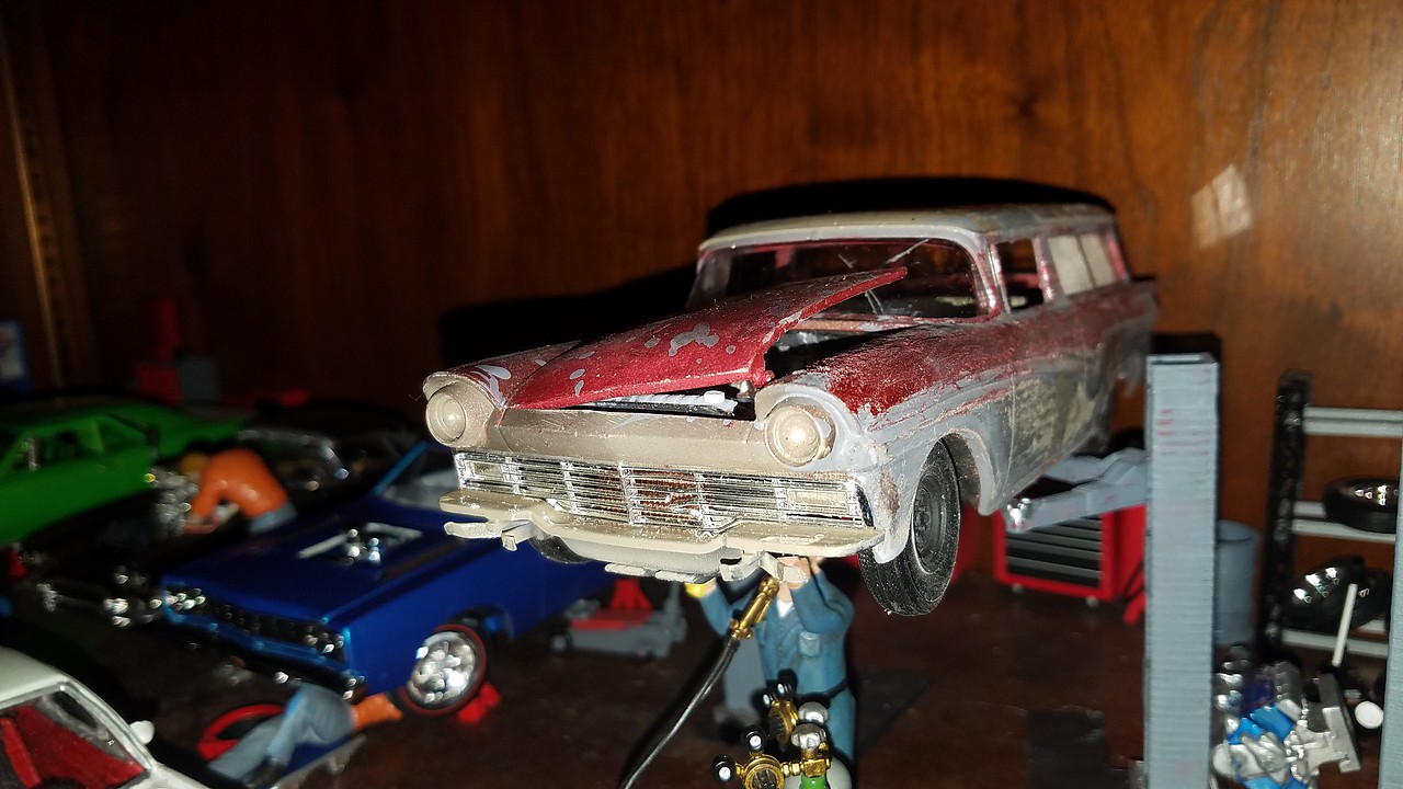 1957 Ford Del Rio Ranch Wagon 2n1 -- Plastic Model Car Kit -- 1/25
