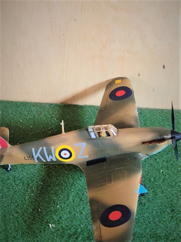 Hawker Hurricane Mk I Fighter Plastic Model Airplane Kit 1 72