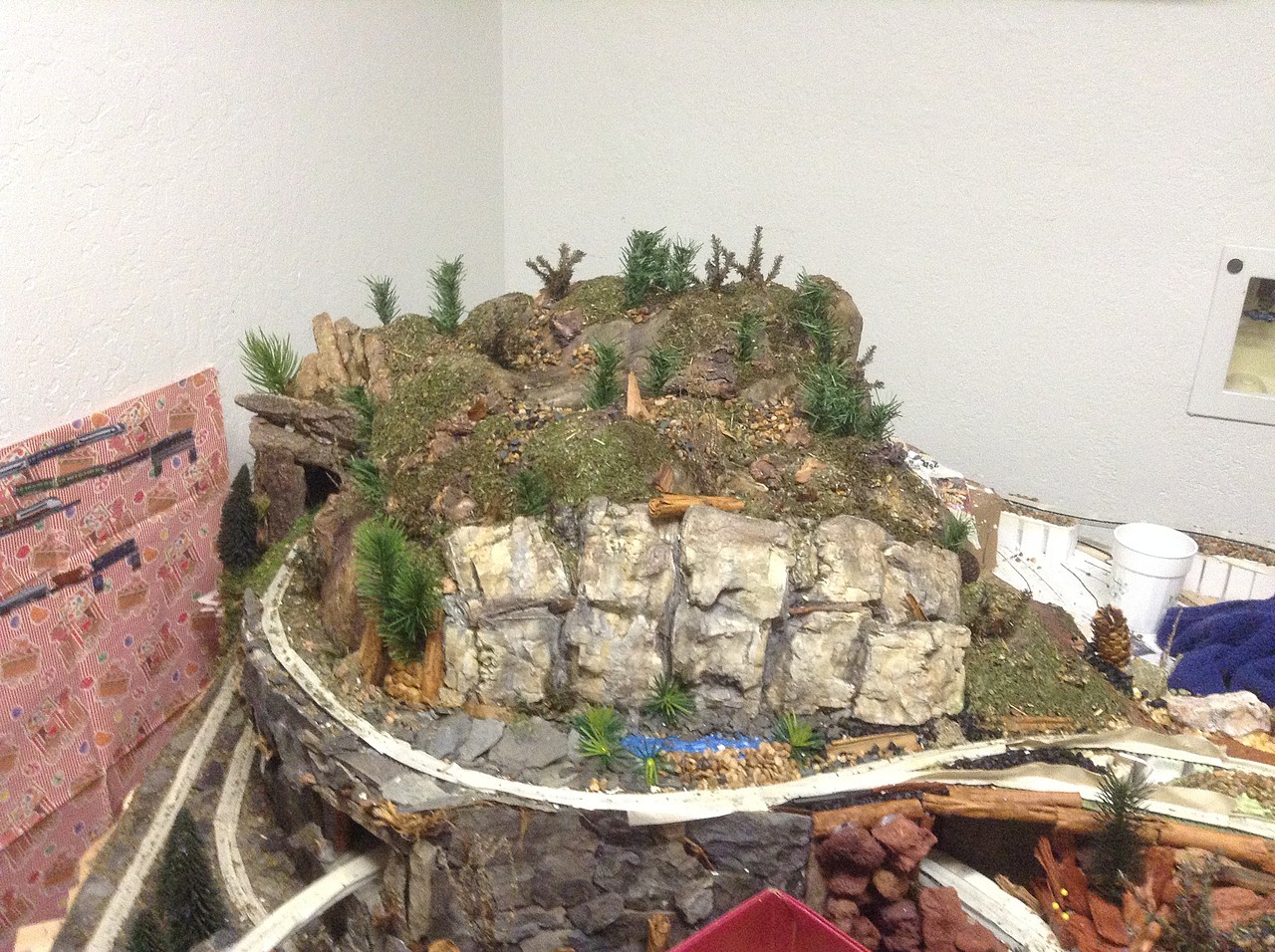Rock Making Learning Kit -- Model Railroad Scenery Supply -- #lk951 ...