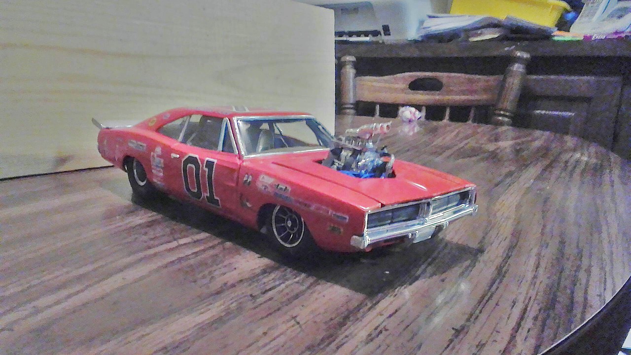 1969 General Lee Charger Plastic Model Car Kit 1/25 Scale 706