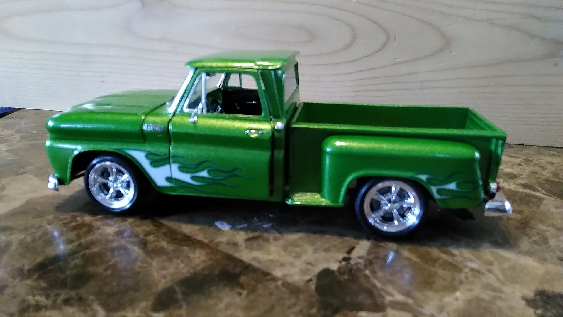 1965 Chevy Stepside Pickup 2'n1 -- Plastic Model Truck Kit -- 1/25 ...