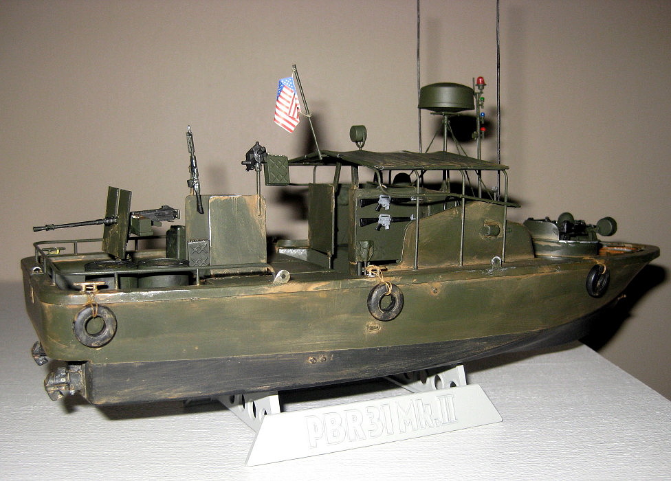 US Navy PBR31 MkII Pibber Boat -- Plastic Model Military Ship Kit -- 1/ ...