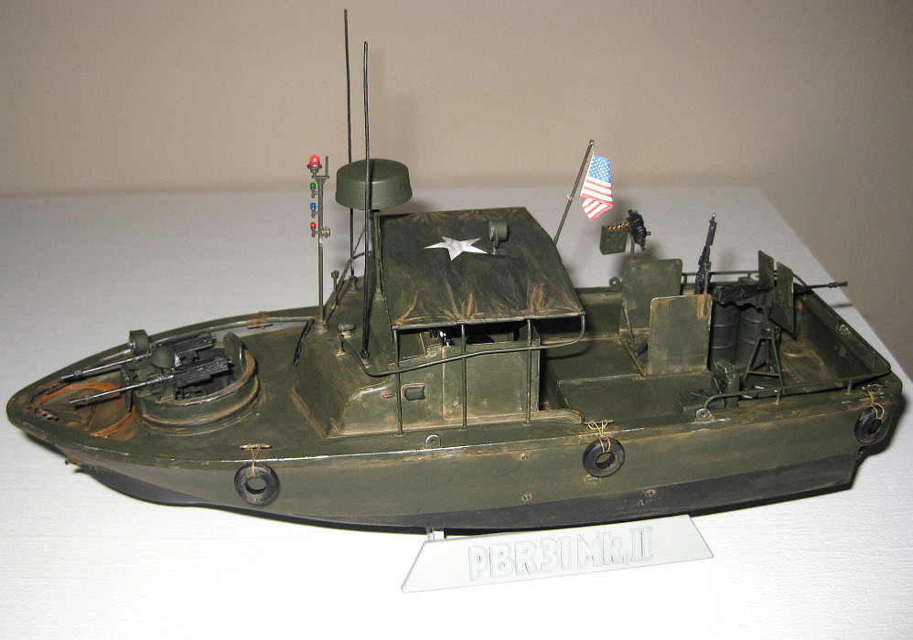 US Navy PBR31 MkII Pibber Boat -- Plastic Model Military Ship Kit -- 1/ ...