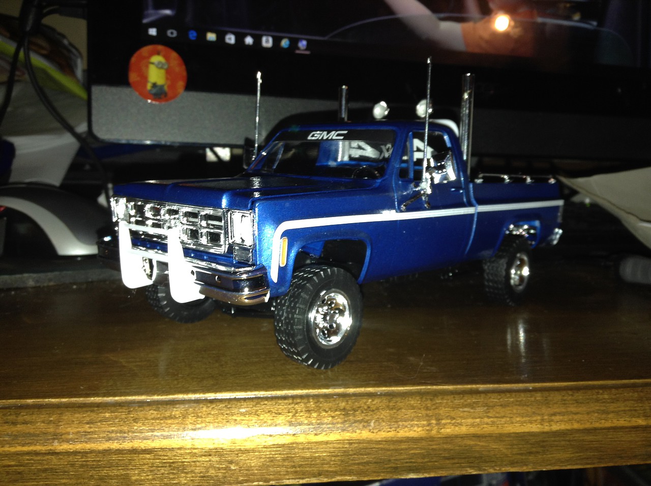 Revell GMC Pickup w / Snow Plow - 3DJake International