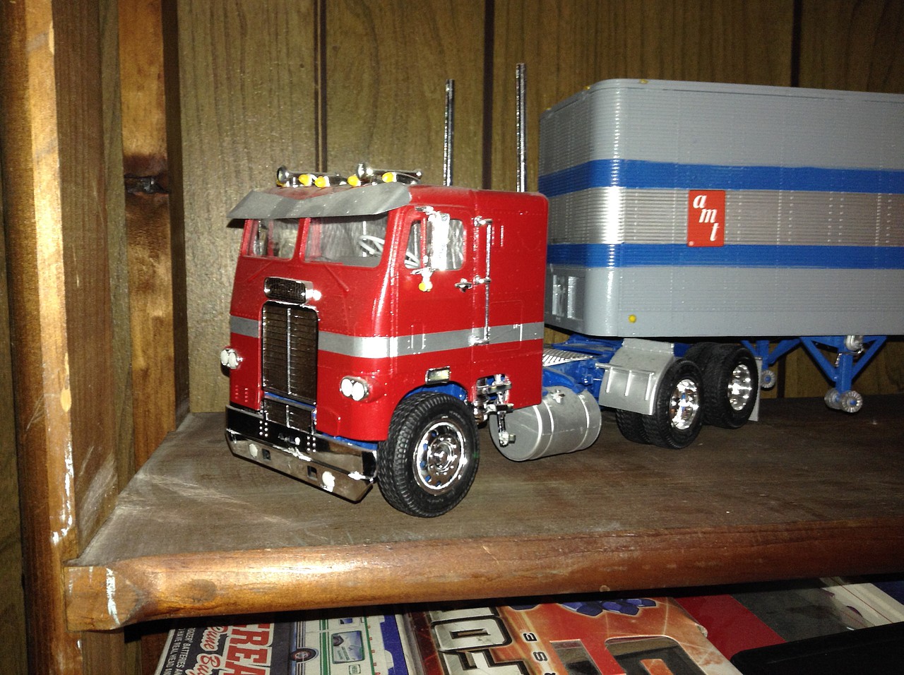 White Freightliner Dual Drive Tractor -- Plastic Model Tractor Truck ...