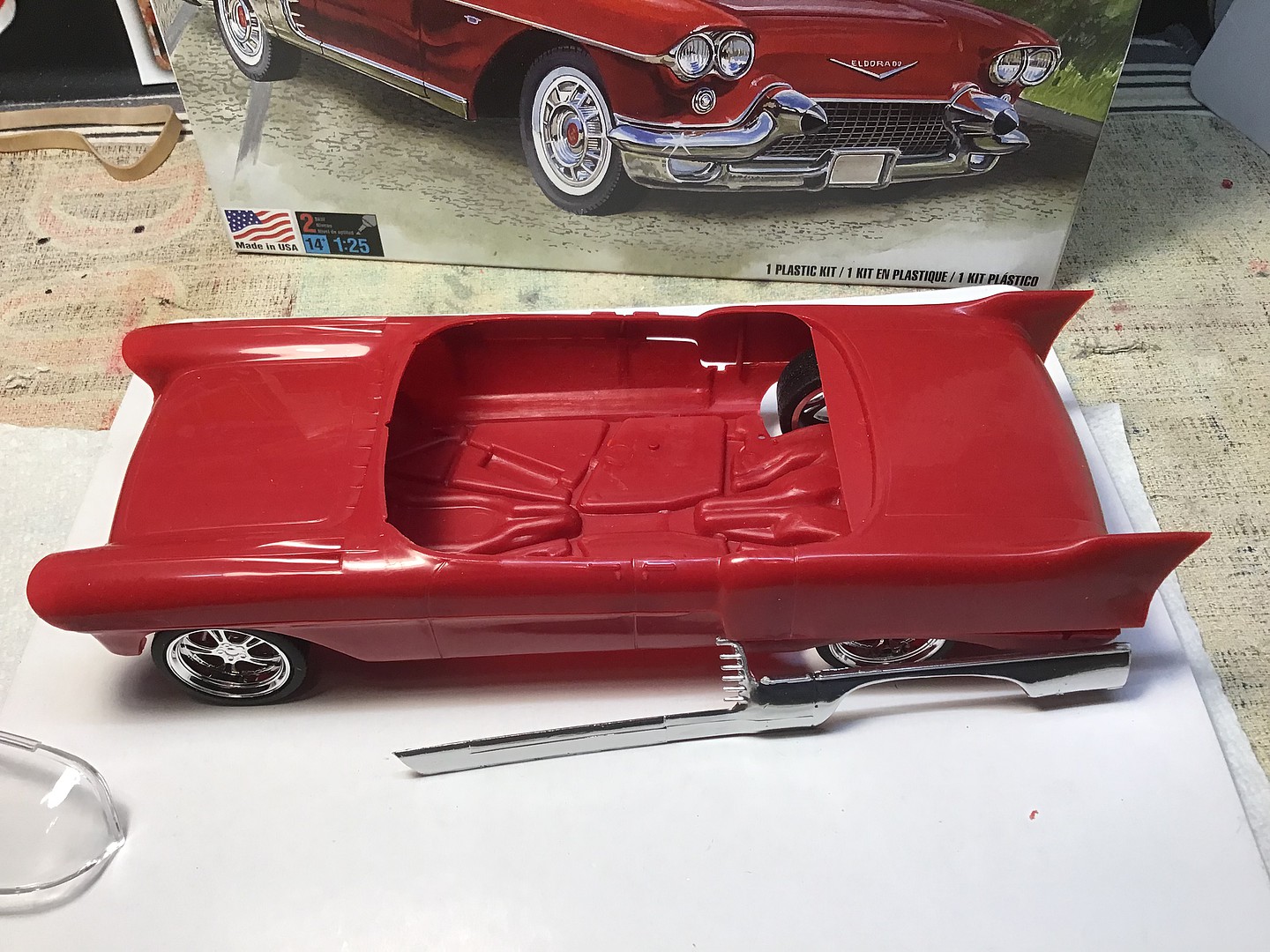 Atlantis 1957 Cadillac Eldorado Brougham Plastic Model Car Kit 1