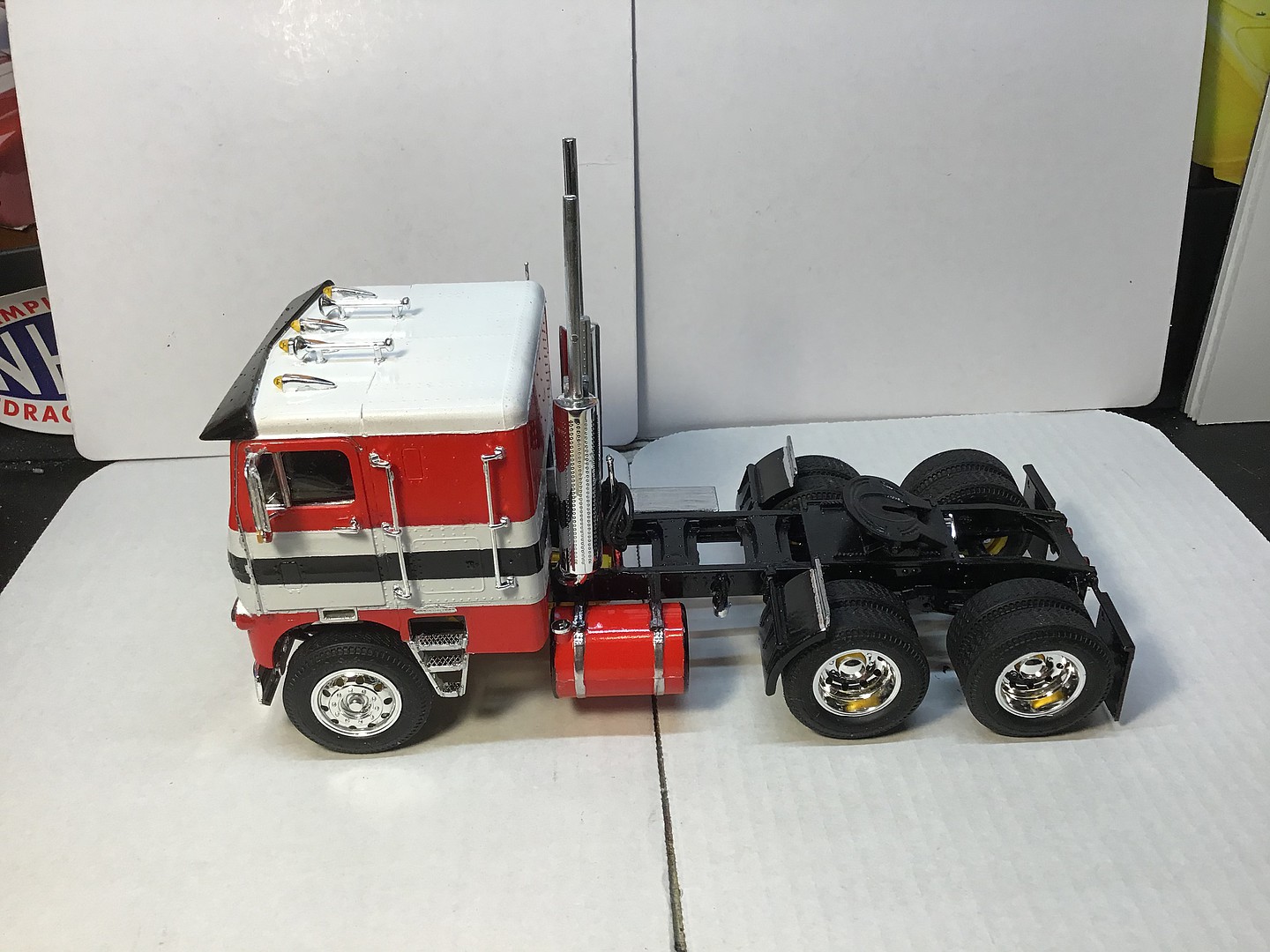 White Freightliner Dual Drive Tractor -- Plastic Model Tractor Truck ...