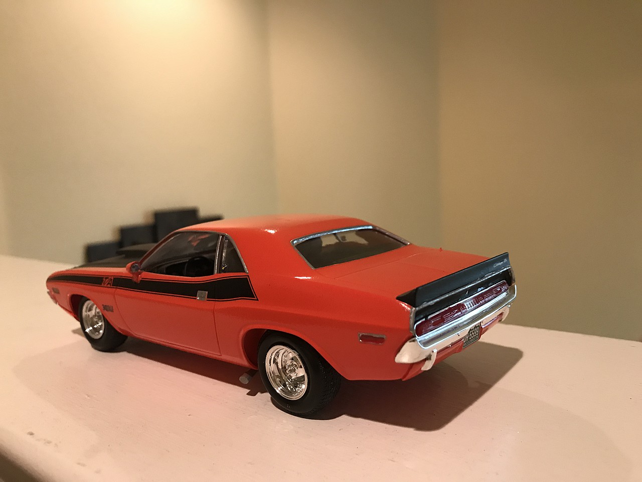 1970 Challenger 2'n 1 -- Plastic Model Car Kit -- 1/24 Scale -- #852596 ...