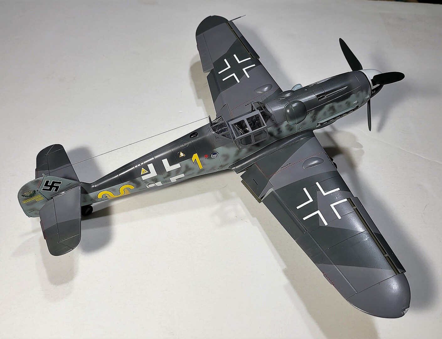 Bf109G6 Fighter Plastic Model Airplane Kit 1/32 Scale 08067