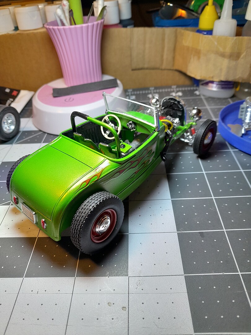 1929 Model A Roadster Plastic Model Car Kit 1/25 Scale 854463