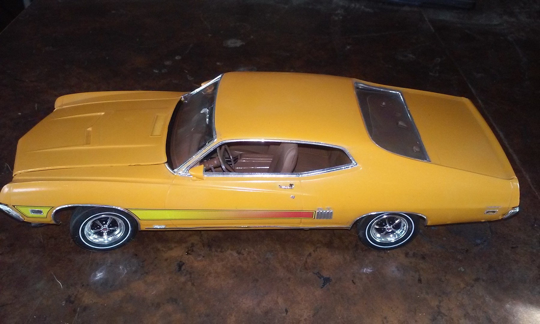 1970 Ford Torino GT 2'n1 Plastic Model Car Kit 1/25 Scale
