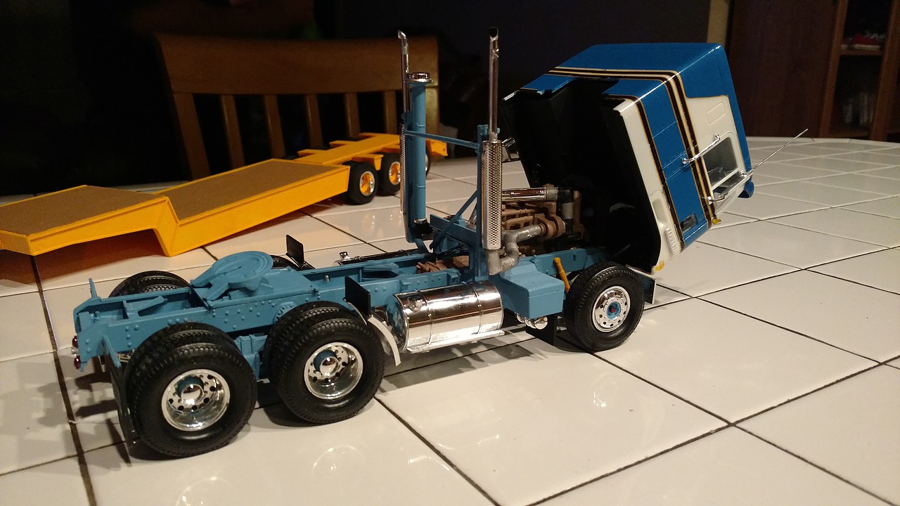 Kenworth K123 Cabover -- Plastic Model Truck Kit -- 1/25 Scale -- #687 ...