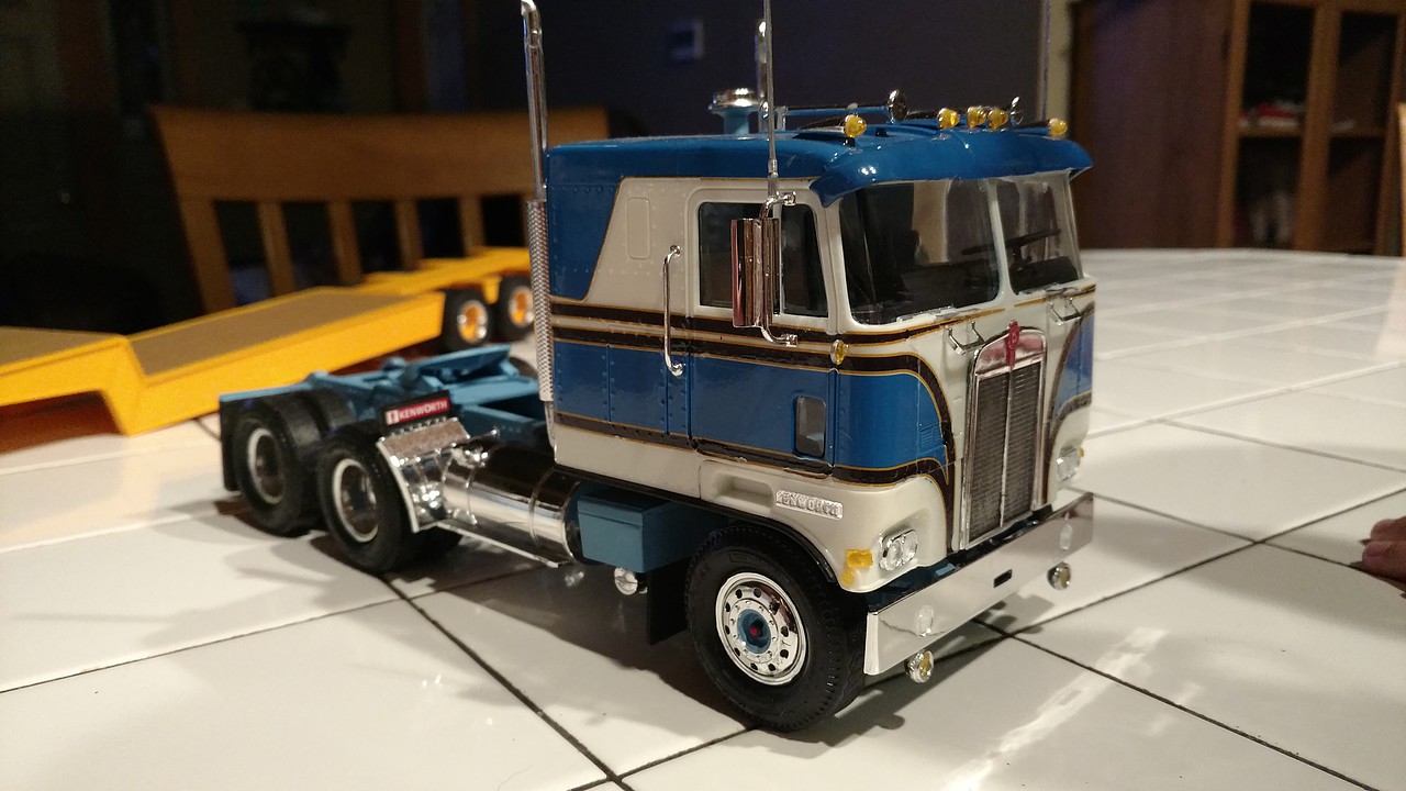 Kenworth K123 Cabover -- Plastic Model Truck Kit -- 1/25 Scale -- #687 ...