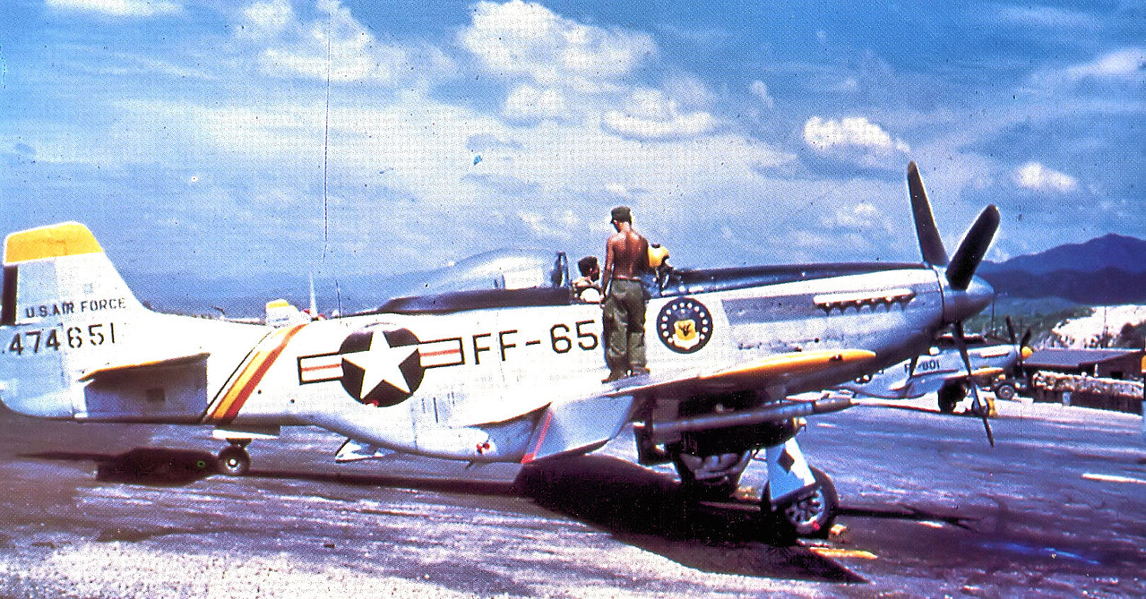 F-51D Mustang Korean War Fighter -- Plastic Model Airplane Kit -- 1/48 ...