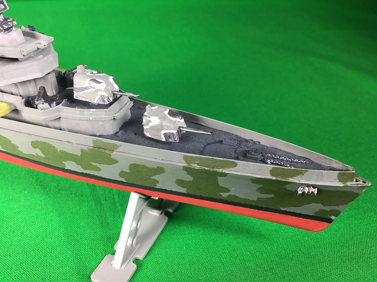 USS Fletcher (DD445) Plastic Model Military Ship Kit 1/700 Scale