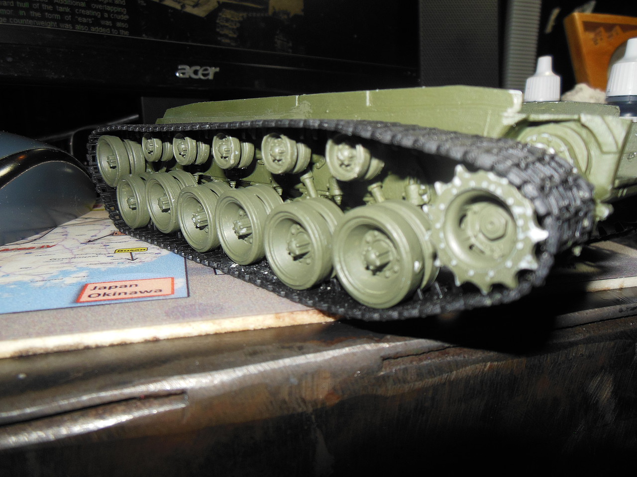 Hobby Boss 82427 1/35 T26E4 Pershing Pilot Tank◆ model kit 