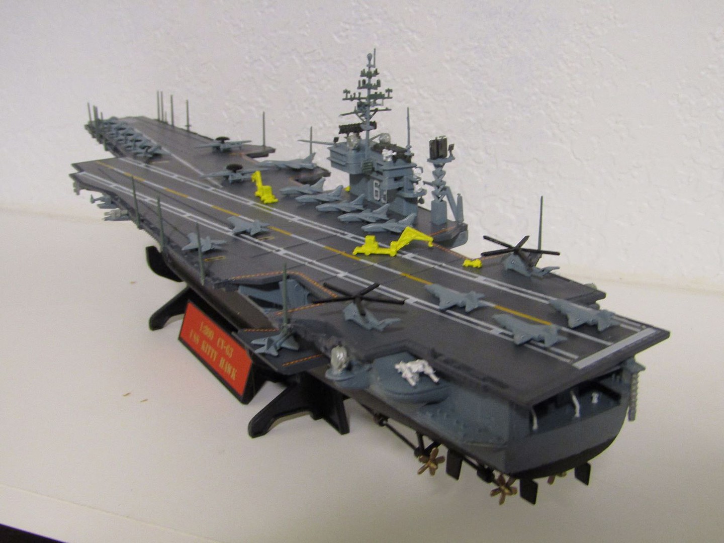 USS Kitty Hawk -- Plastic Model Aircraft Carrier Kit -- 1/800 Scale ...