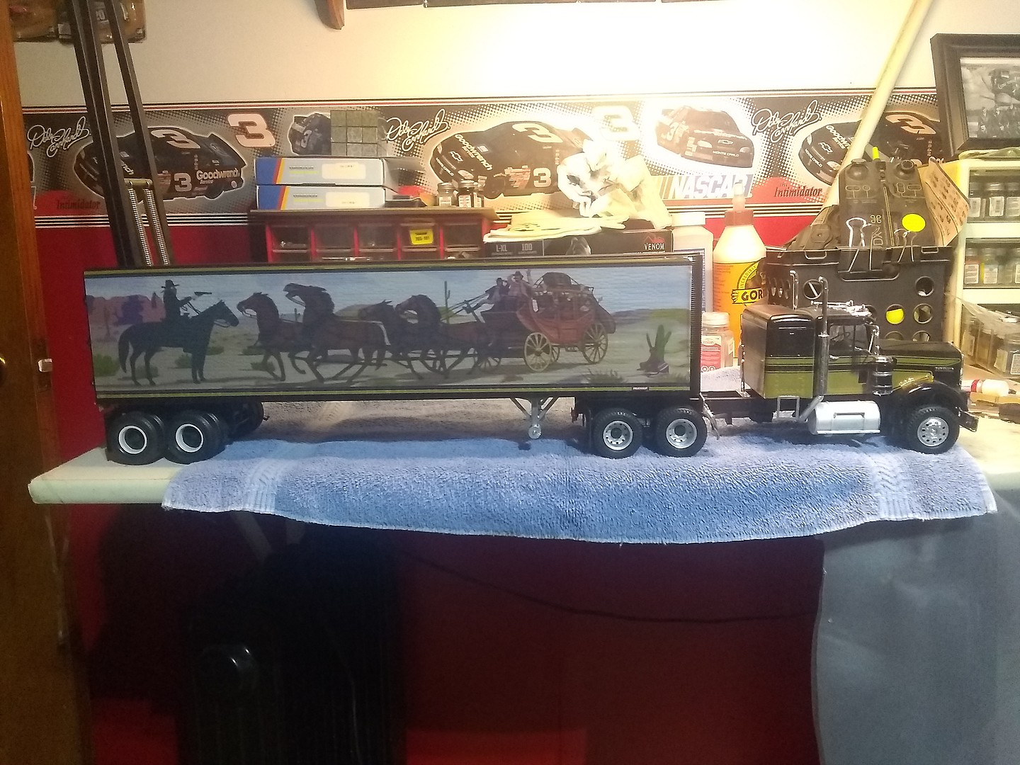 Fruehauf Beaded Van Semi Trailer Coca C Plastic Model Vehicle Kit 125 Scale 1109 06 3204