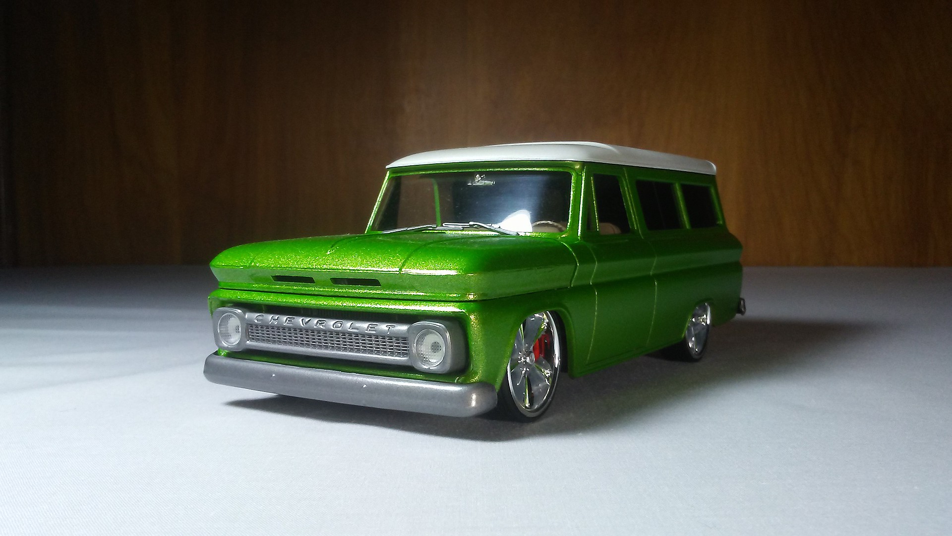 chevy suburban toy car