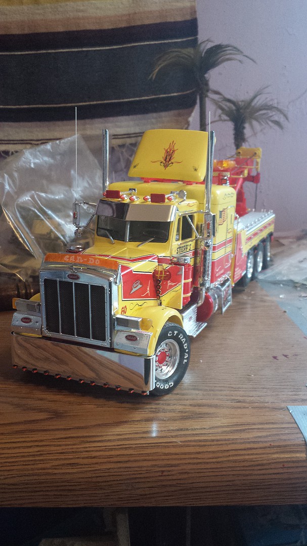 Spray Custom Bug Yellow 3 oz Hobby and Model Enamel Paint 1632