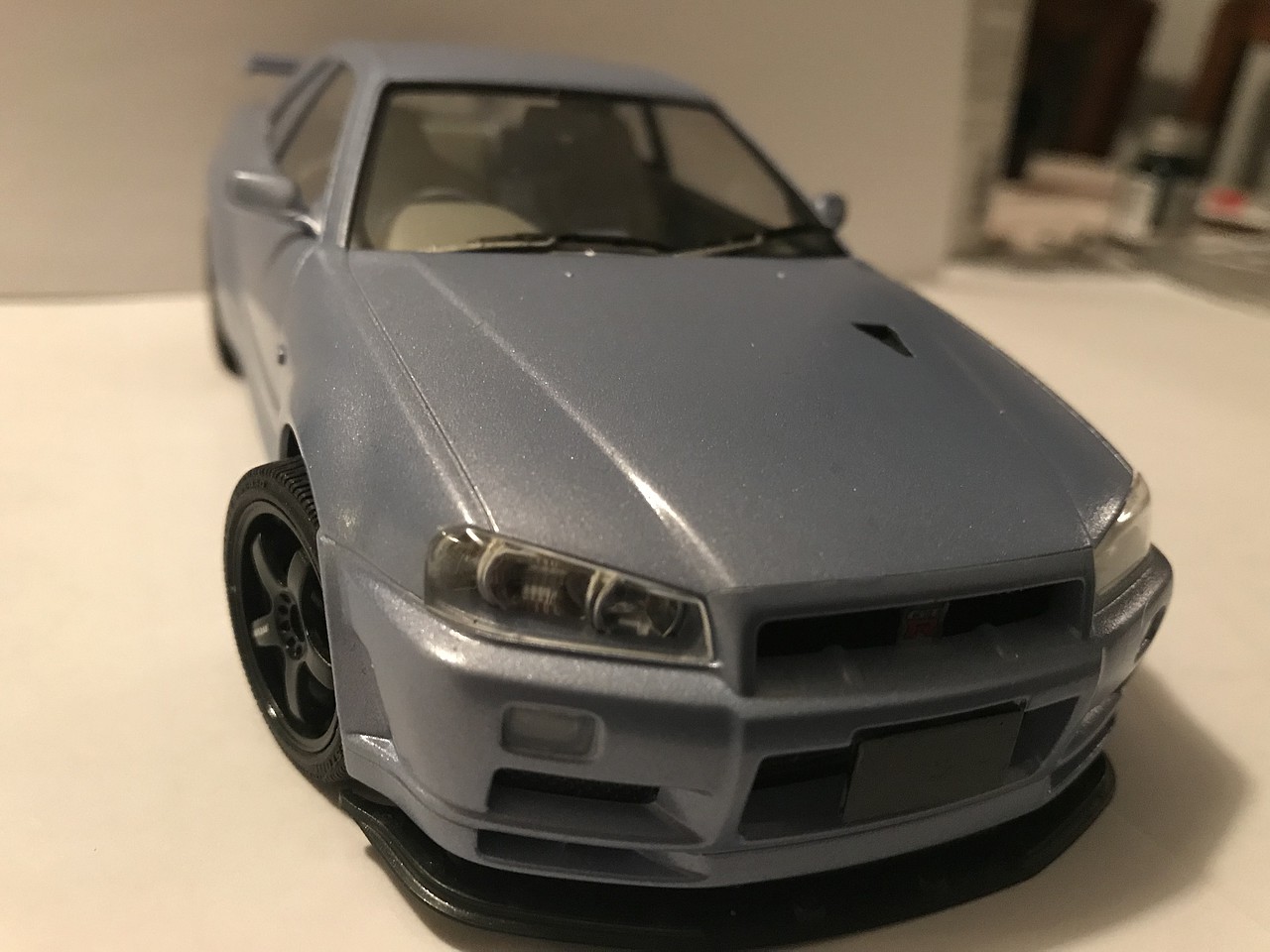 Maqueta Tamiya Nissan Skyline GTR V Spec II con 1001hobbies (Ref.24258)