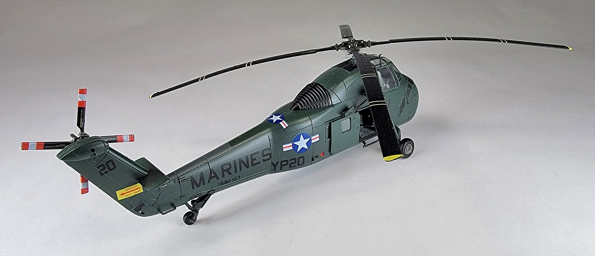 UH34D Choctaw American Plastic Model Helicopter Kit 1/72 Scale