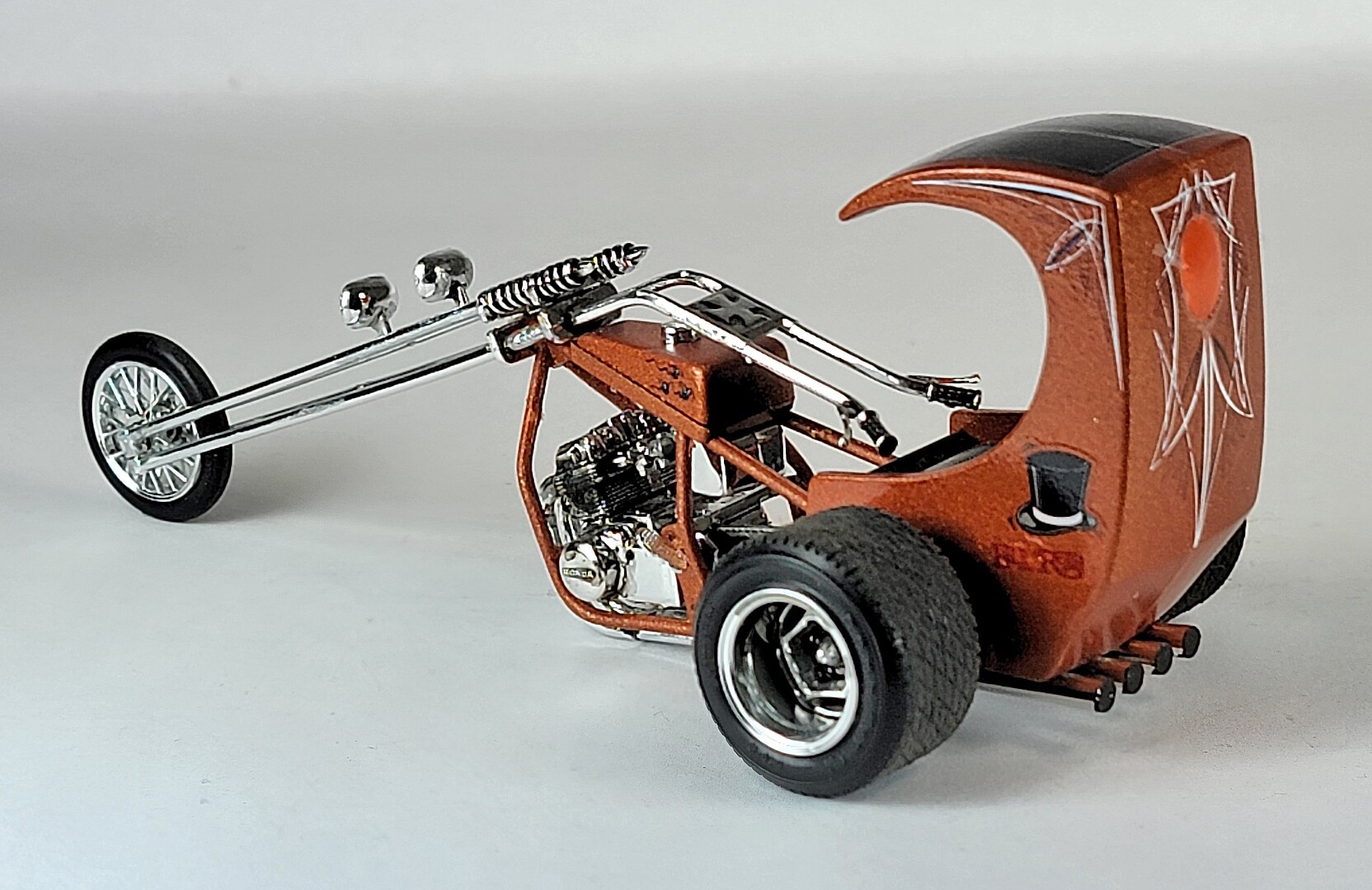 Ed Roth's Mail Box Chopper (Trick Trikes) -- Plastic Model