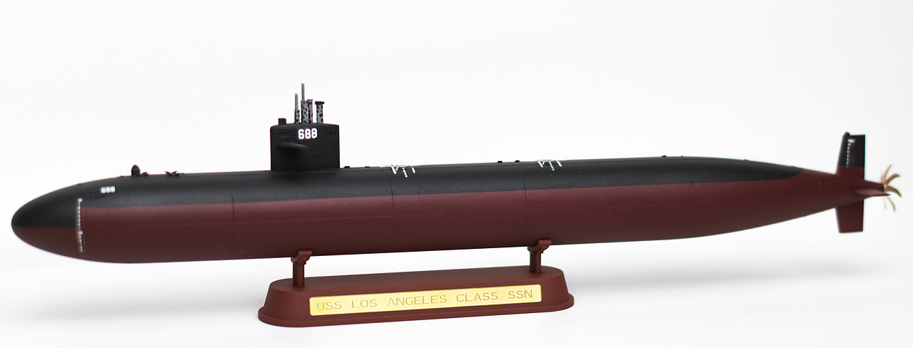 USS Los Angeles Class Submarine -- Plastic Model Military Ship Kit -- 1 ...