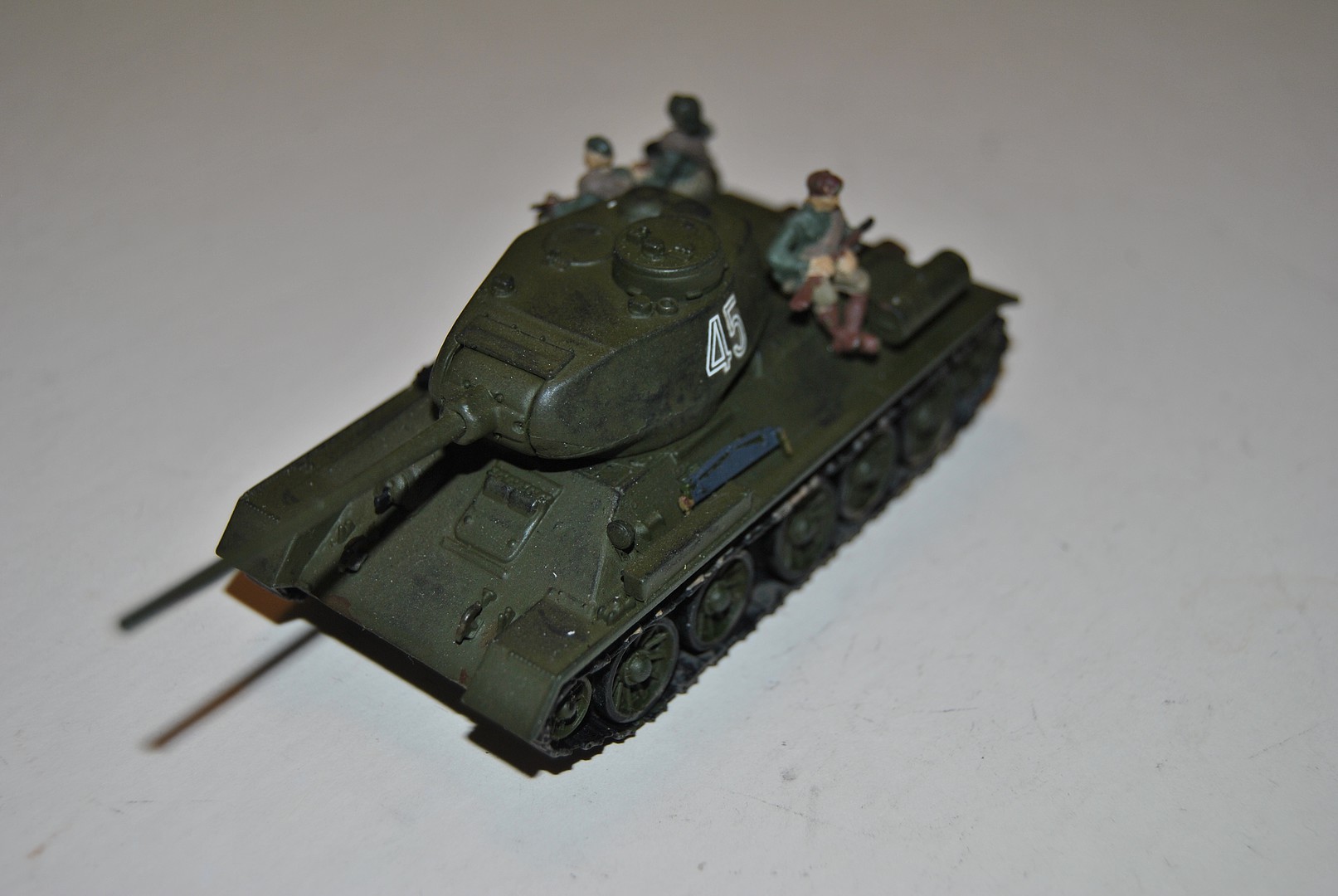 1/72 Scale Pegasus Hobbies Soviet T-34/85 Medium Tank 2 Model KIT #7662 