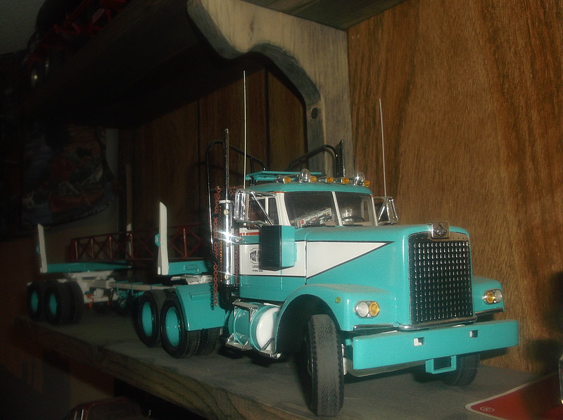 Diamond Reo Tractor Pictures