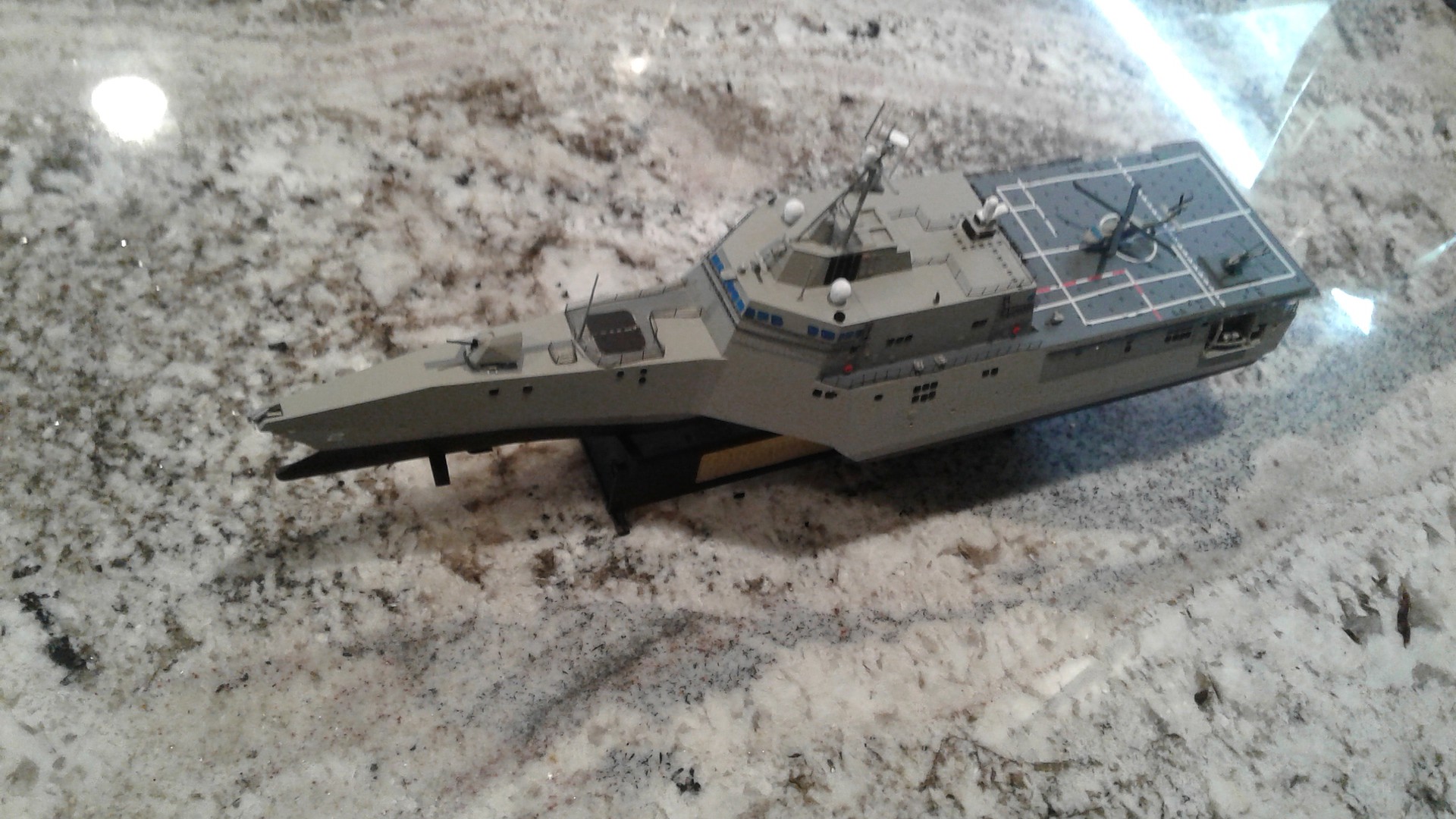 USS Independence LCS 2 Littoral Combat Ship Plastic Model Military uss-independence-lcs-2-littoral-combat-ship-plastic-model-military