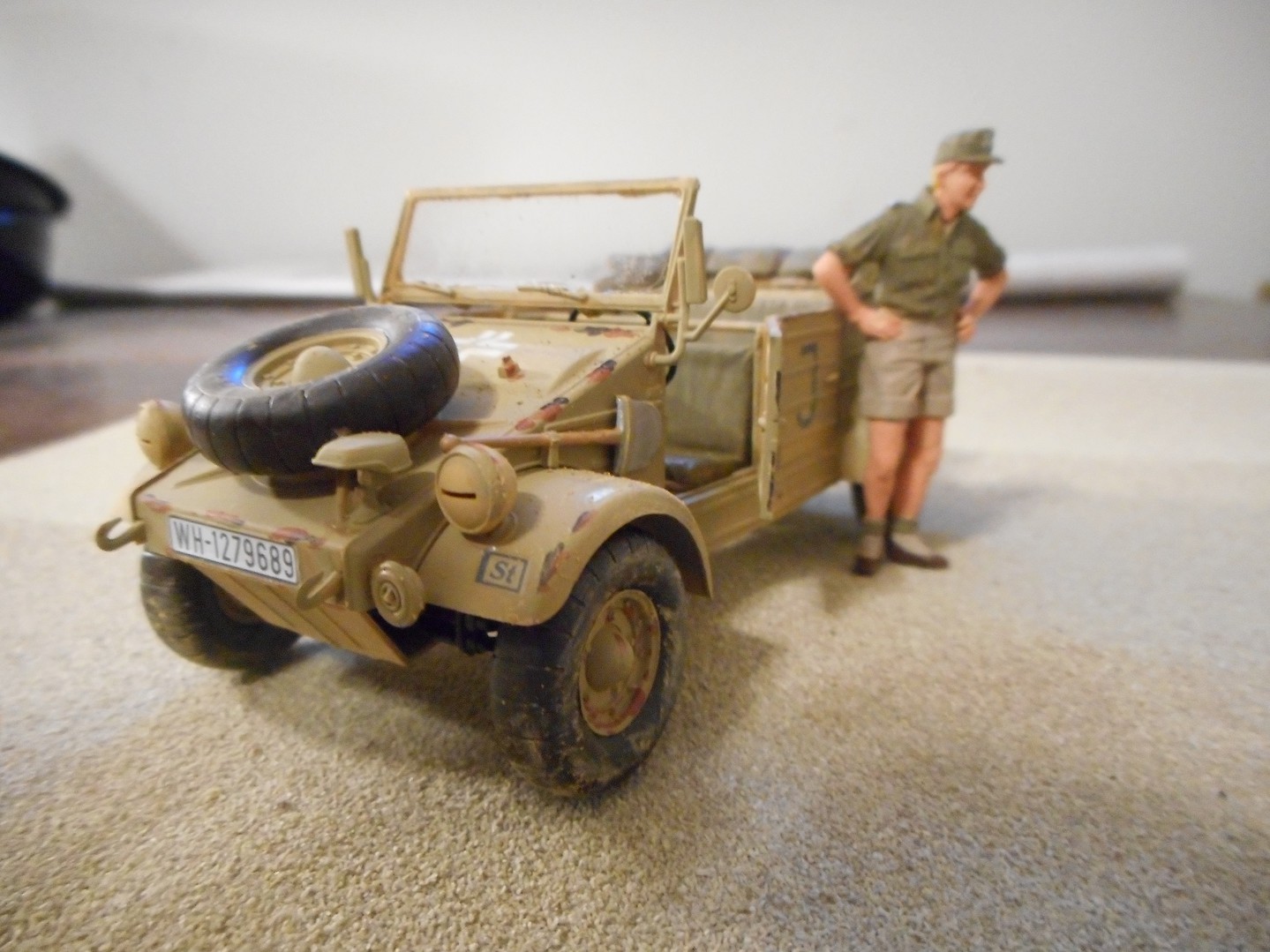 German Kubelwagen Type 82 Africa -- Plastic Model Military Vehicle Kit ...