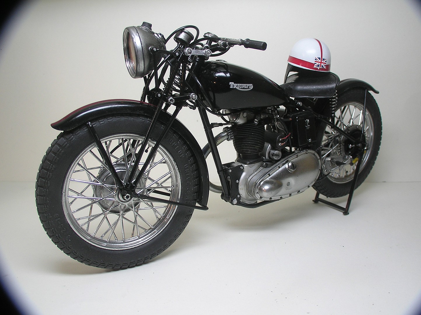 WWII Triumph 3WH Motorcycle -- Plastic Model Motorcycle -- 1/9 Scale