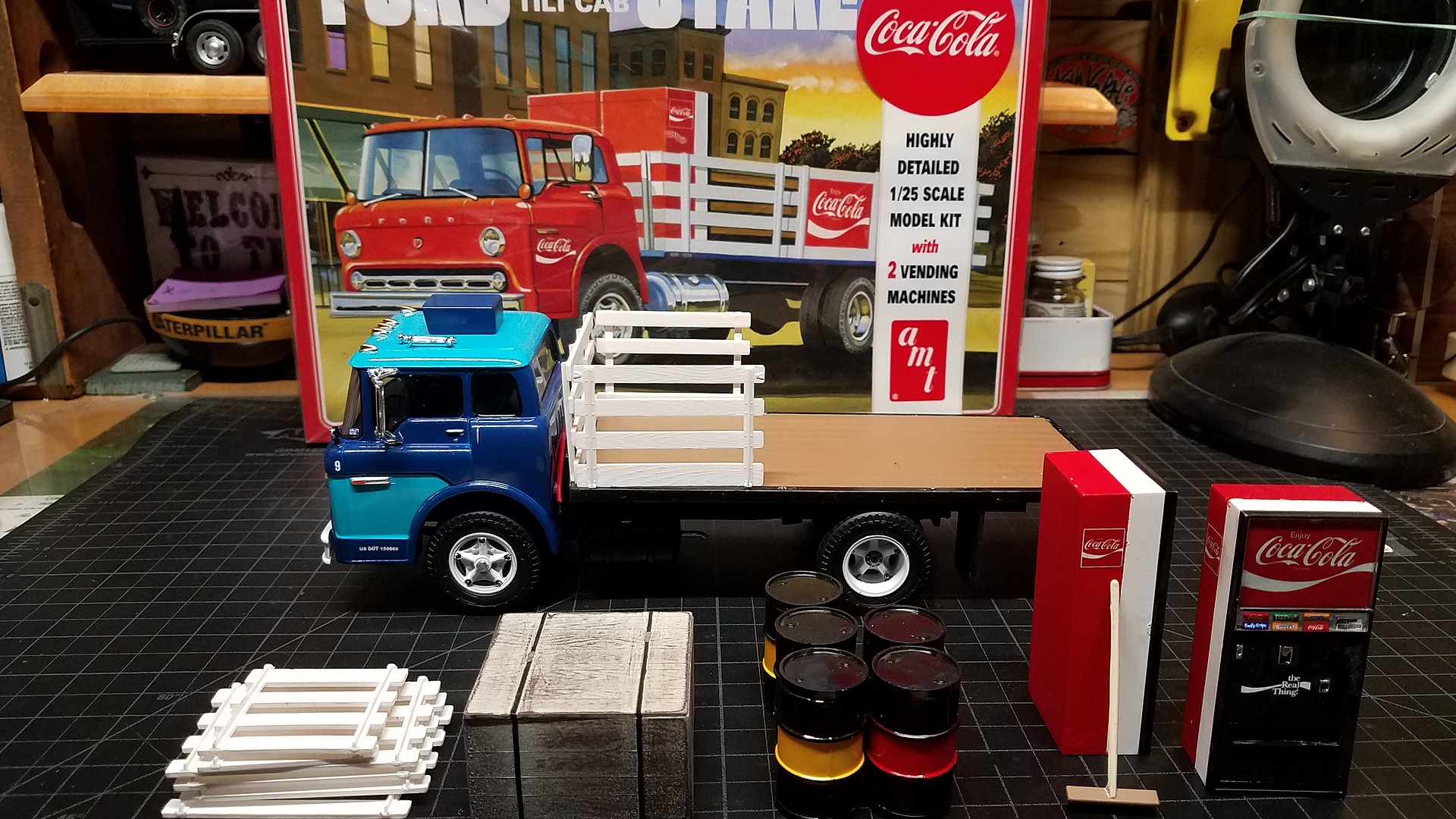 AMT Ford Stake Bed/Coke Machine Plastic Model Truck Kit 1/25 Scale