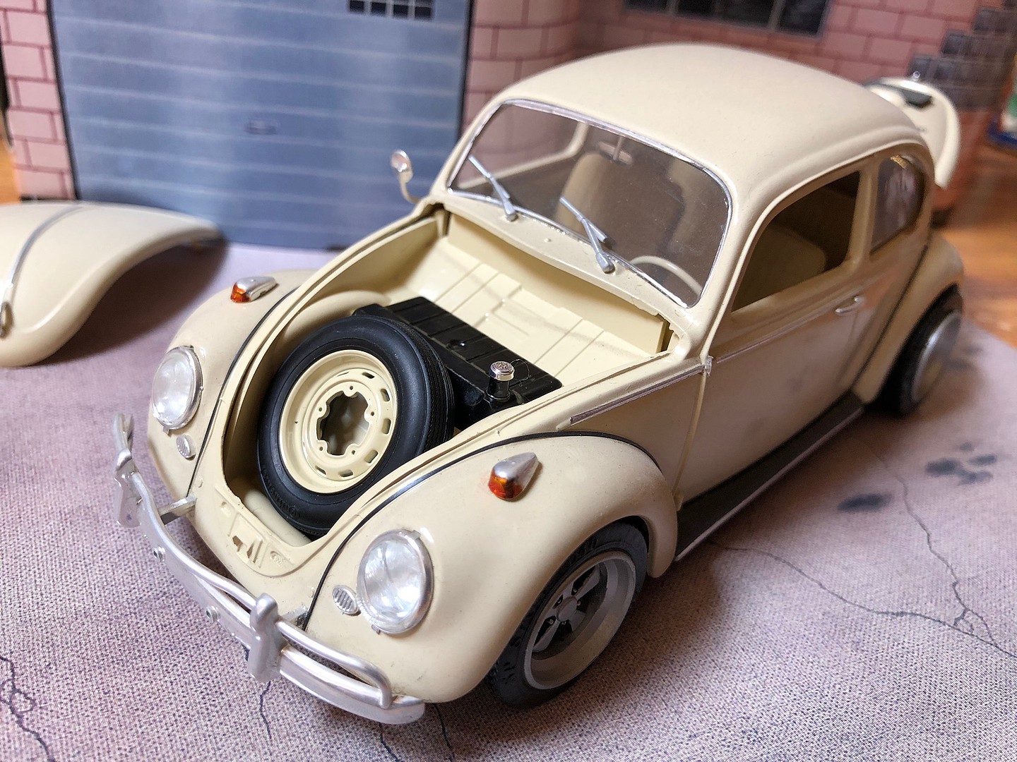 volkswagen beetle scale model