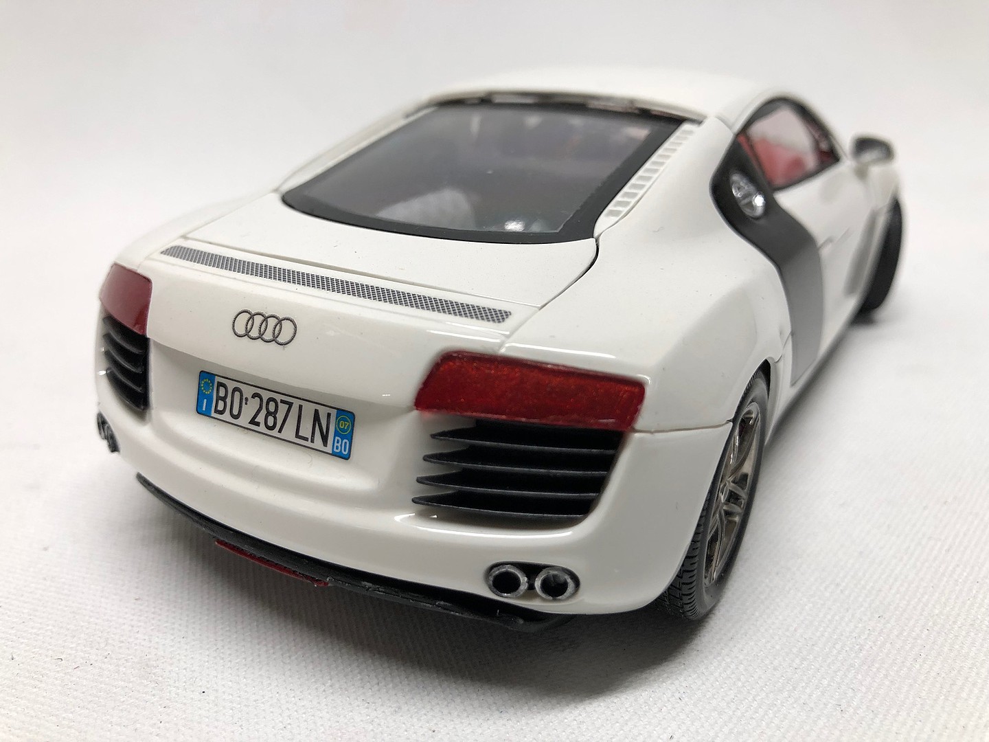 revell model set audi r8