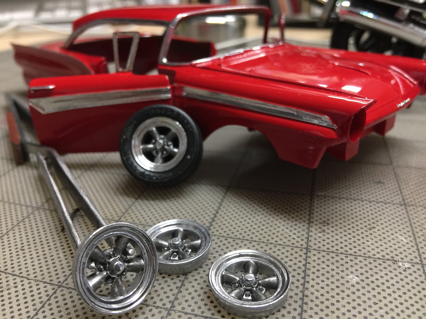 1957 Ford Custom 2'n 1 -- Plastic Model Car Kit -- 1/25 Scale ...