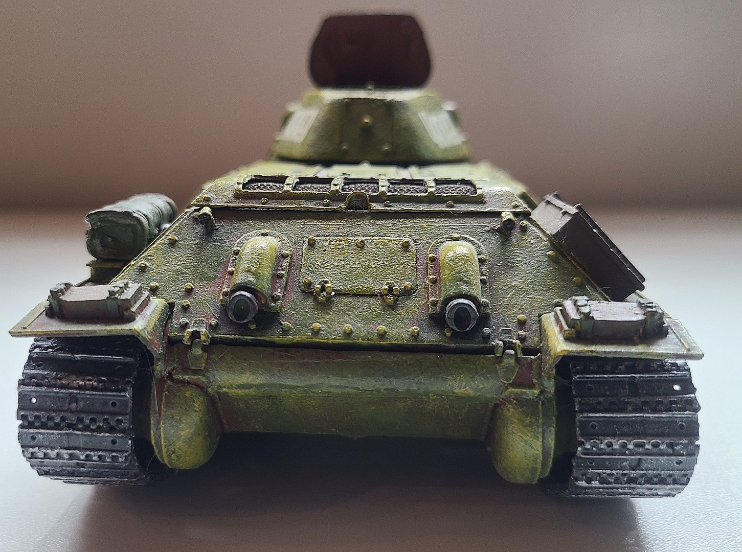 T34/76 Mod. 1940 -- Plastic Model Tank Kit -- 1/35 Scale -- #6092 ...