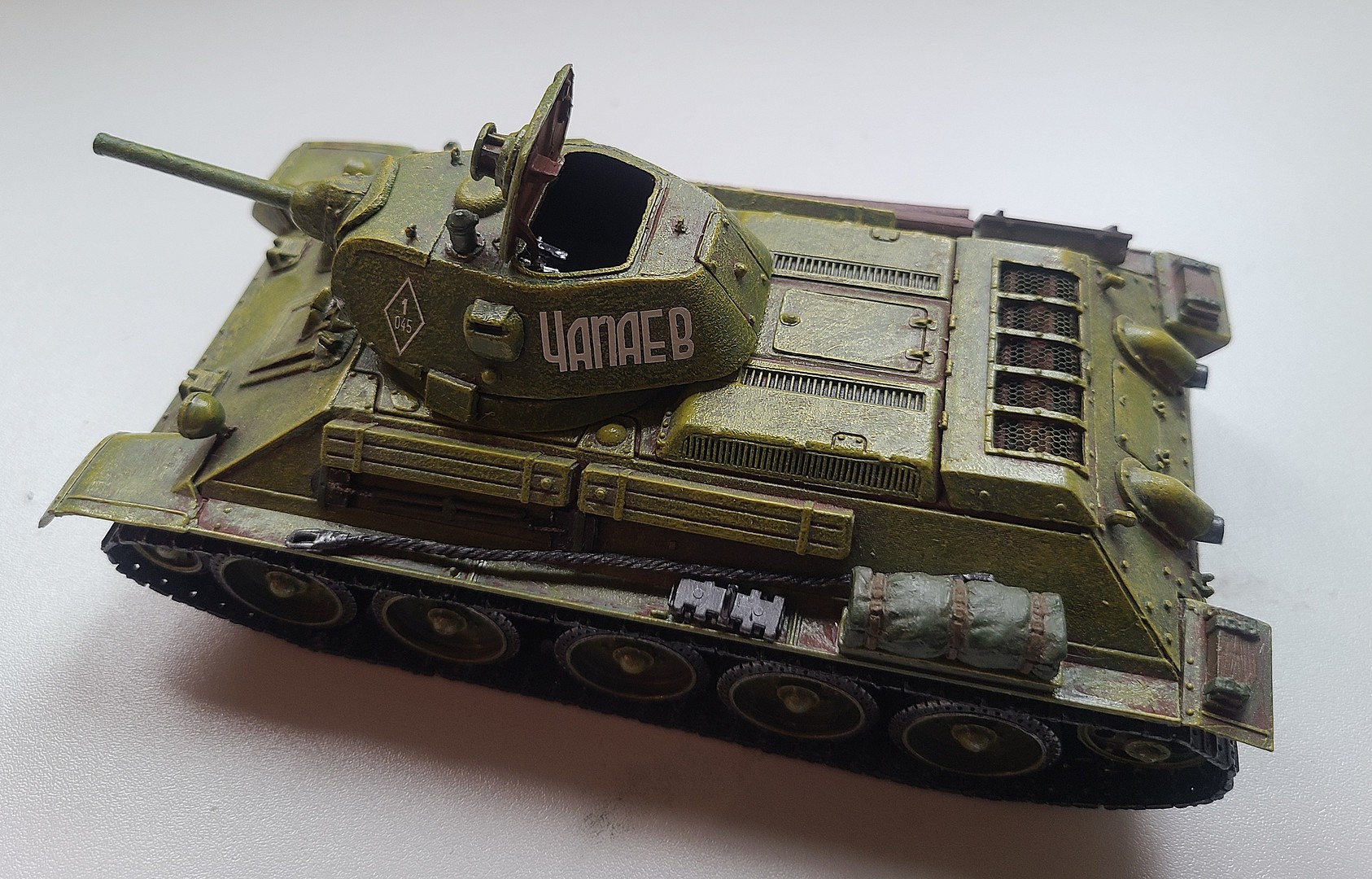 T34/76 Mod. 1940 -- Plastic Model Tank Kit -- 1/35 Scale -- #6092 ...