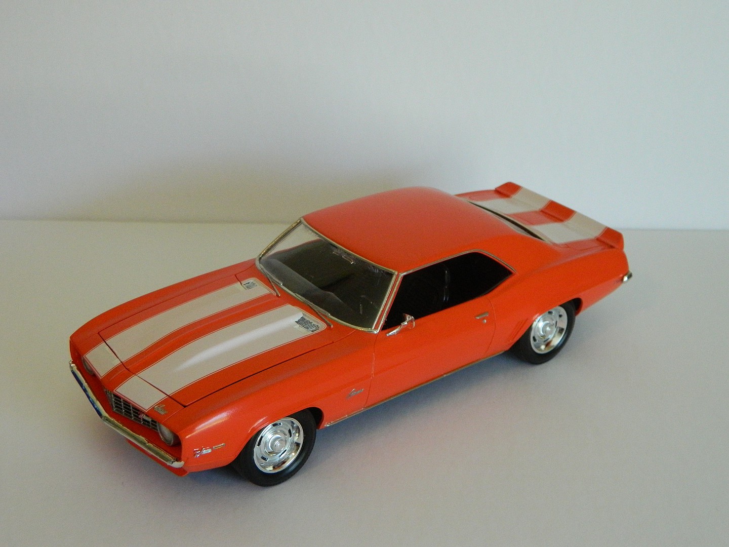 1969 Camaro Z28 RS -- Plastic Model Car Kit -- 1/25 Scale -- #857457 ...