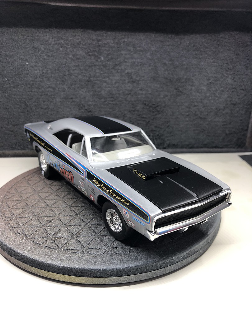 1968 Dodge Charger 2'n1 -- Plastic Model Car Kit -- 1/25 Scale ...