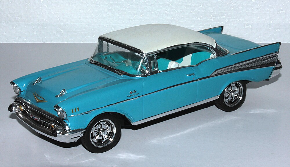 1957 Chevy Bel Air Snap Tite Plastic Model Car Kit 125 Scale