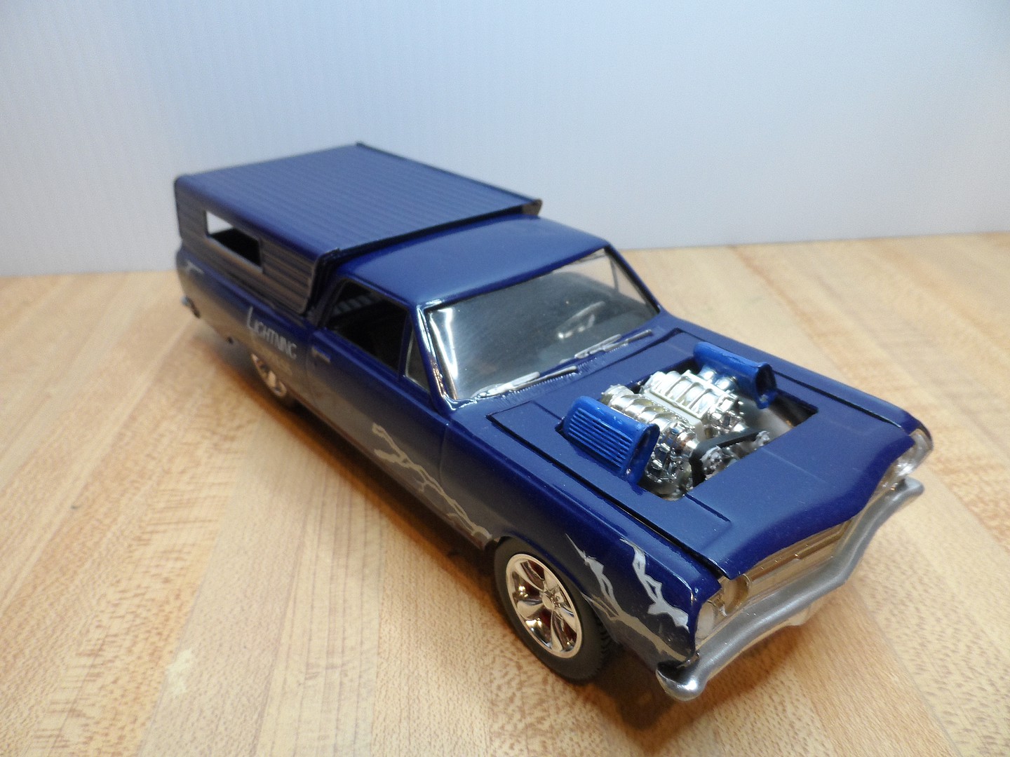 AMT 1965 Chevy El Camino “Gear Hustler” 1:25 Scale Plastic Model Car Kit 1096