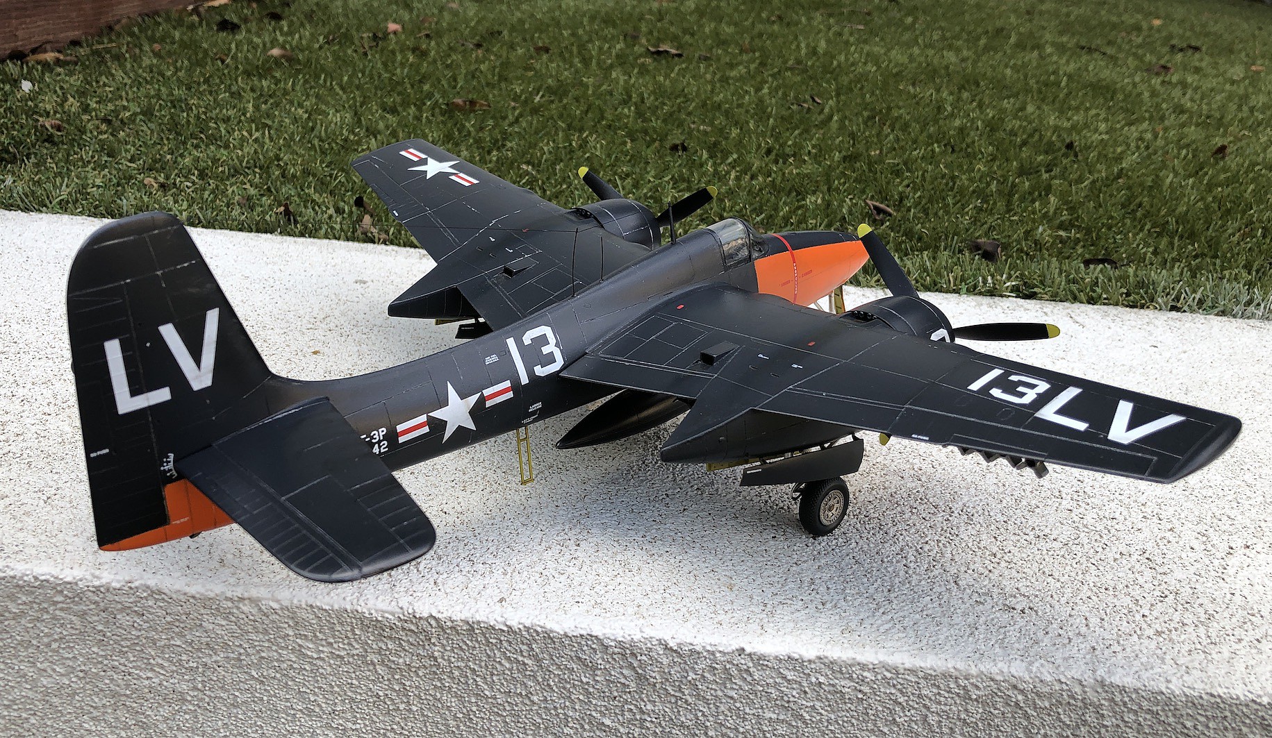 F7F3 Tigercat Plastic Model Airplane Kit 1/48 Scale 2756s