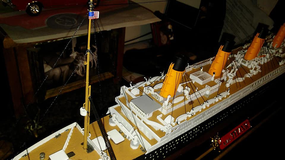 Maquette Plastique Titanic 1/400 - Academy, Pièces Multi-Couleurs, Avec Socle