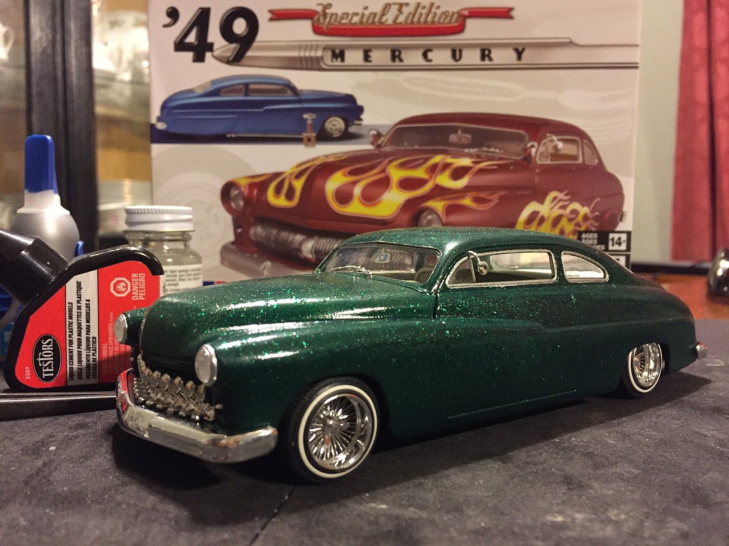 1949 Mercury Custom Coupe -- Plastic Model Car 3-in-1 Kit -- 1/25 Scale ...